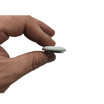 Rastreador Inteligente Bluetooth IPX5 – Compatible con Apple Find My para Llaves, Mascotas, Niños y Objetos Personales
